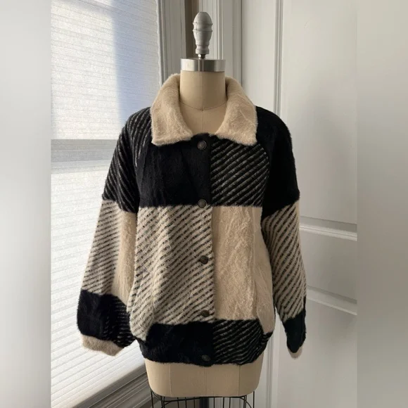 NVLT Eyelash Knit Bomber Coatigan - Picture 4 of 10